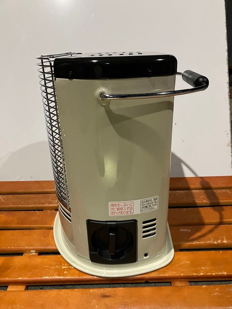 m*n様 【美品】イワタニ カセットガスストーブ デカ暖Ⅱ CB-STV-DKD