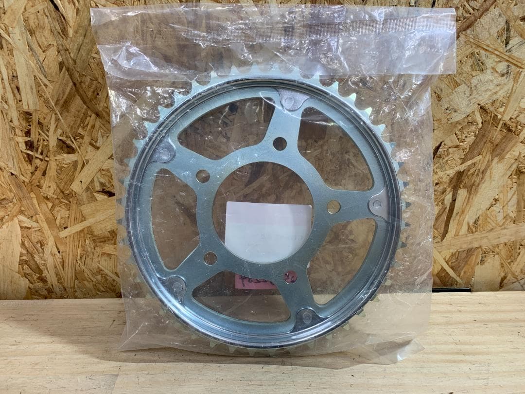 ホンダ CB400SF NC42 純正 リアスプロケット 25052234