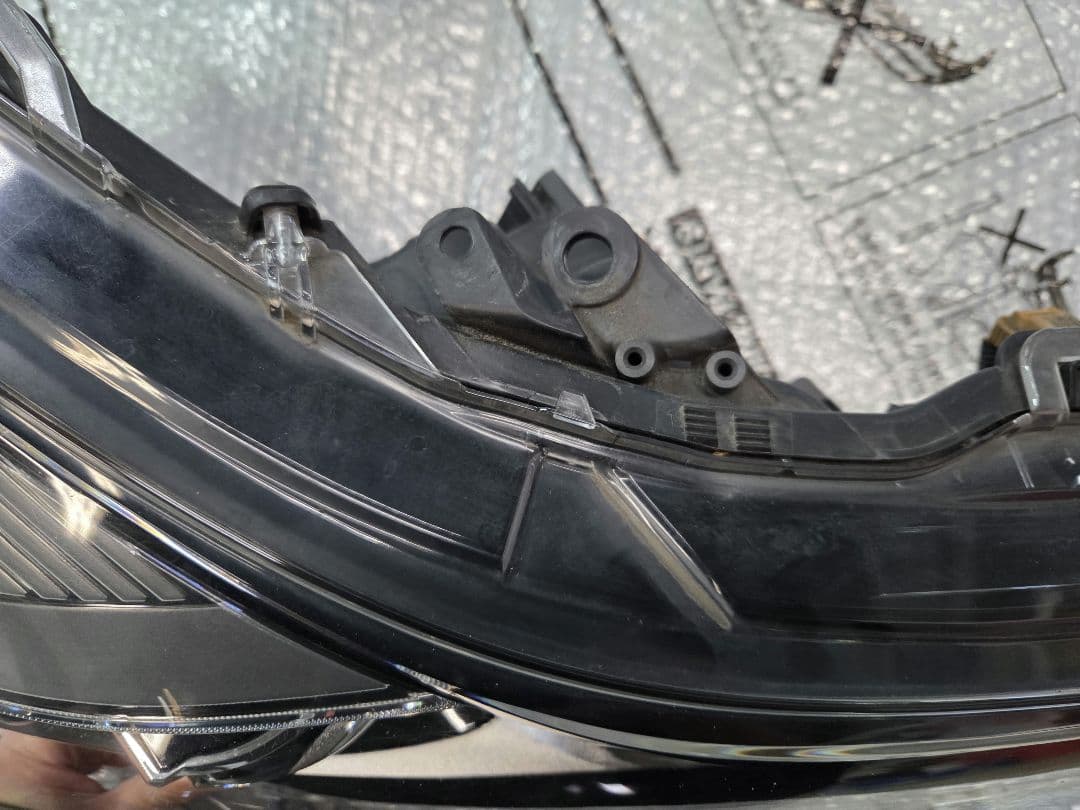 【美品】　トヨタ　50系プリウス　50系後期　右ヘッドライト