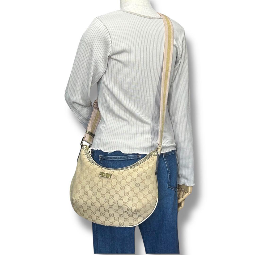 GUCCI グッチ 斜め掛け シグネチャー ベージュ 送料無料