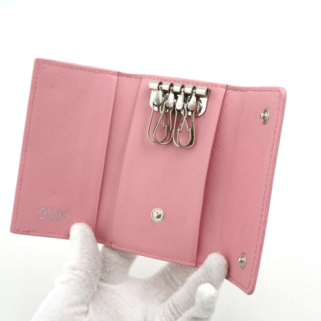 ✨未使用に近い✨　PRADA キーケース　フローラル　ツバメ　三角プレート　刻印