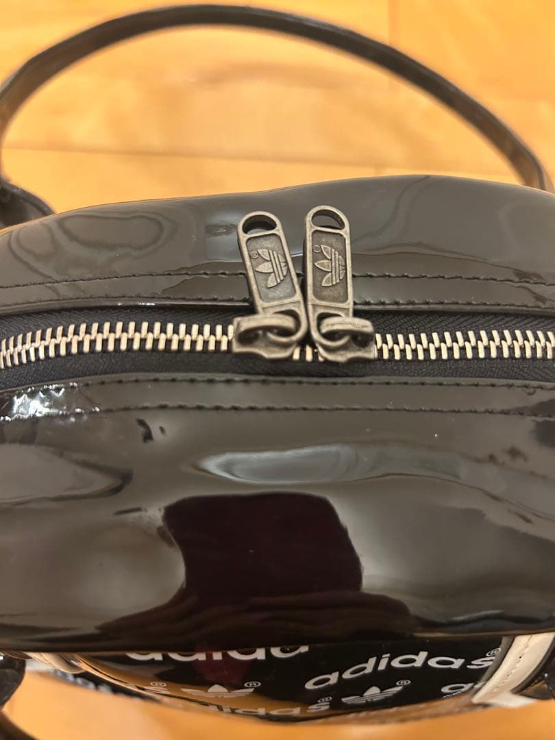 ヴィンテージ アディダス ロゴ総柄　エナメルボストンバック　80年代