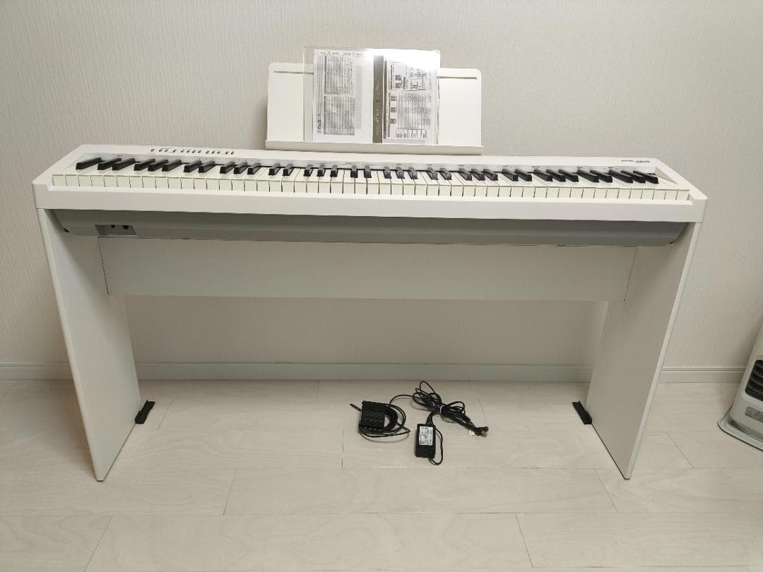 【美品】Roland FP-30X 電子ピアノ（ホワイト）専用スタンド付き