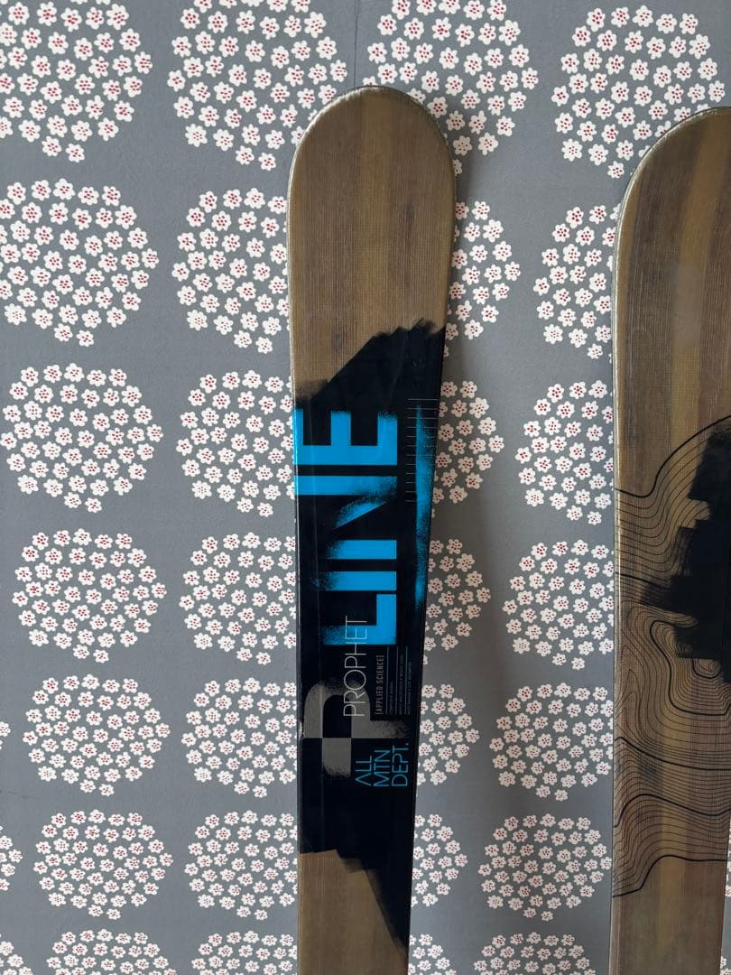 週末限定値引き　LINE Prophet スキー バインディング付き