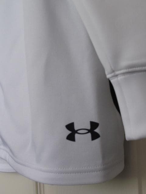 UNDER ARMOUR フード付きジャケット ホワイト/ネイビー