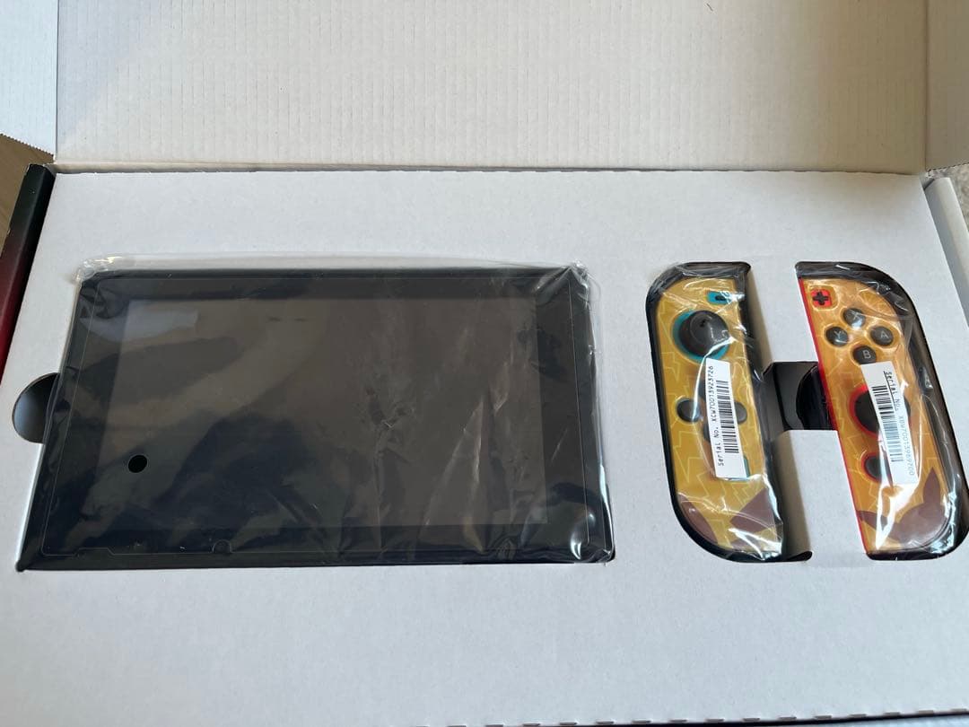 Nintendo Switch 本体＆グリップコントローラーなどおまけ付き