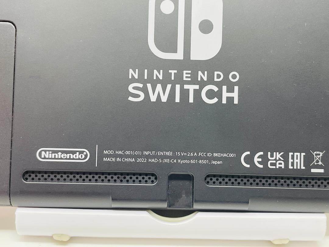 【完品・美品】Nintendo Switch バッテリー強化版 (Z07