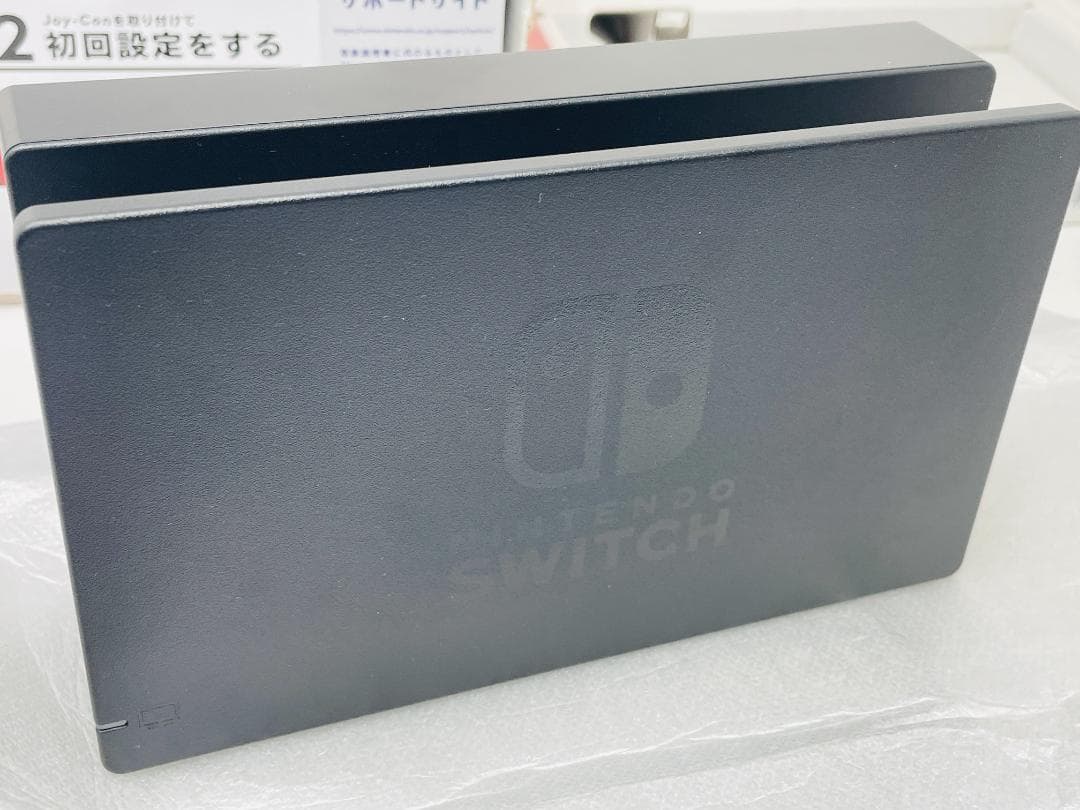 【完品・美品】Nintendo Switch バッテリー強化版 (Z07