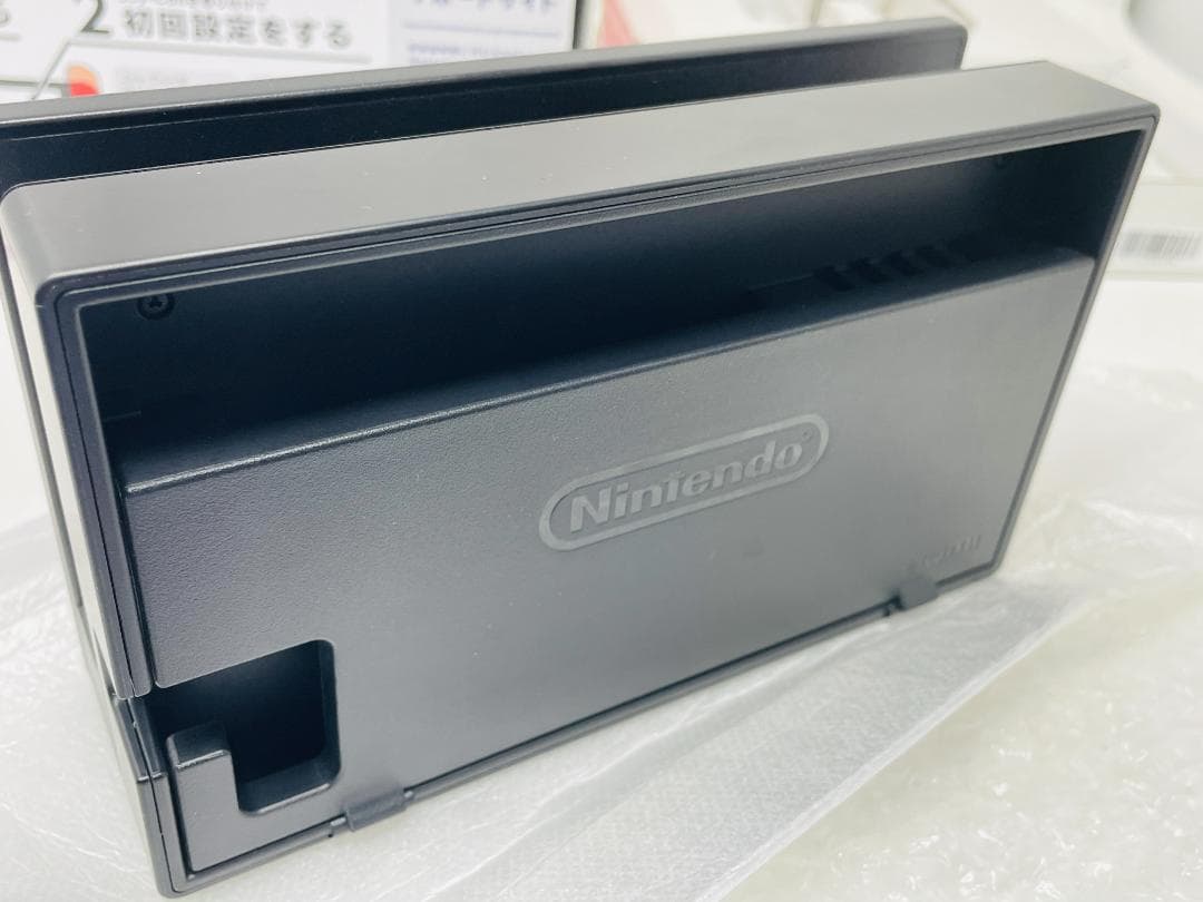 【完品・美品】Nintendo Switch バッテリー強化版 (Z07