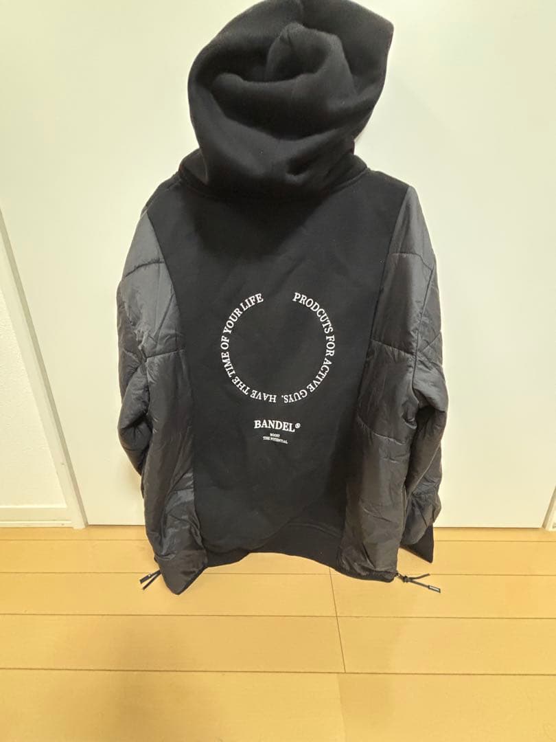 バンデル　限定デザイン パーカー