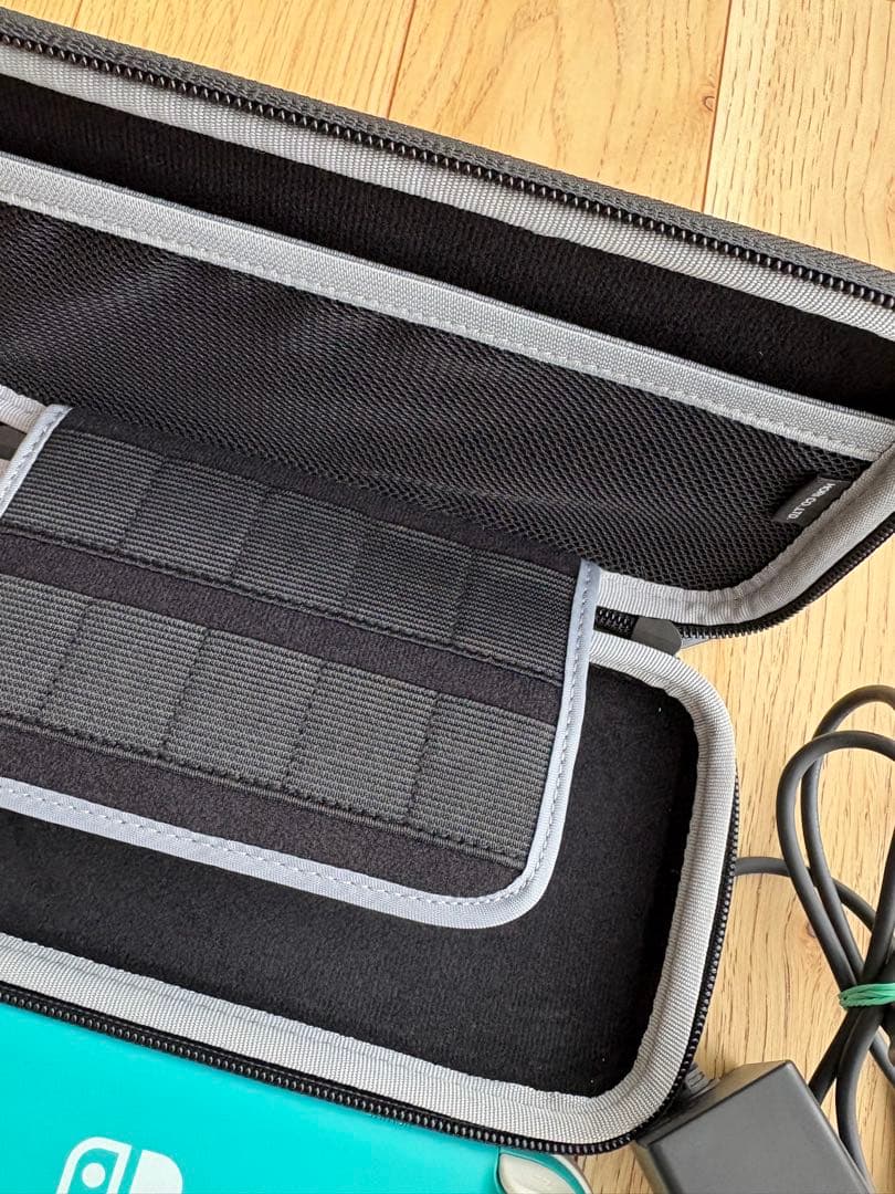 Nintendo Switch Lite 本体 充電器、ケース付き