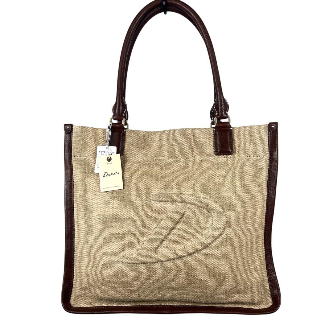 ダコタ　トートバッグ　ビッグロゴ　エンボス　スクエア　ハンドバッグ　タグ付き