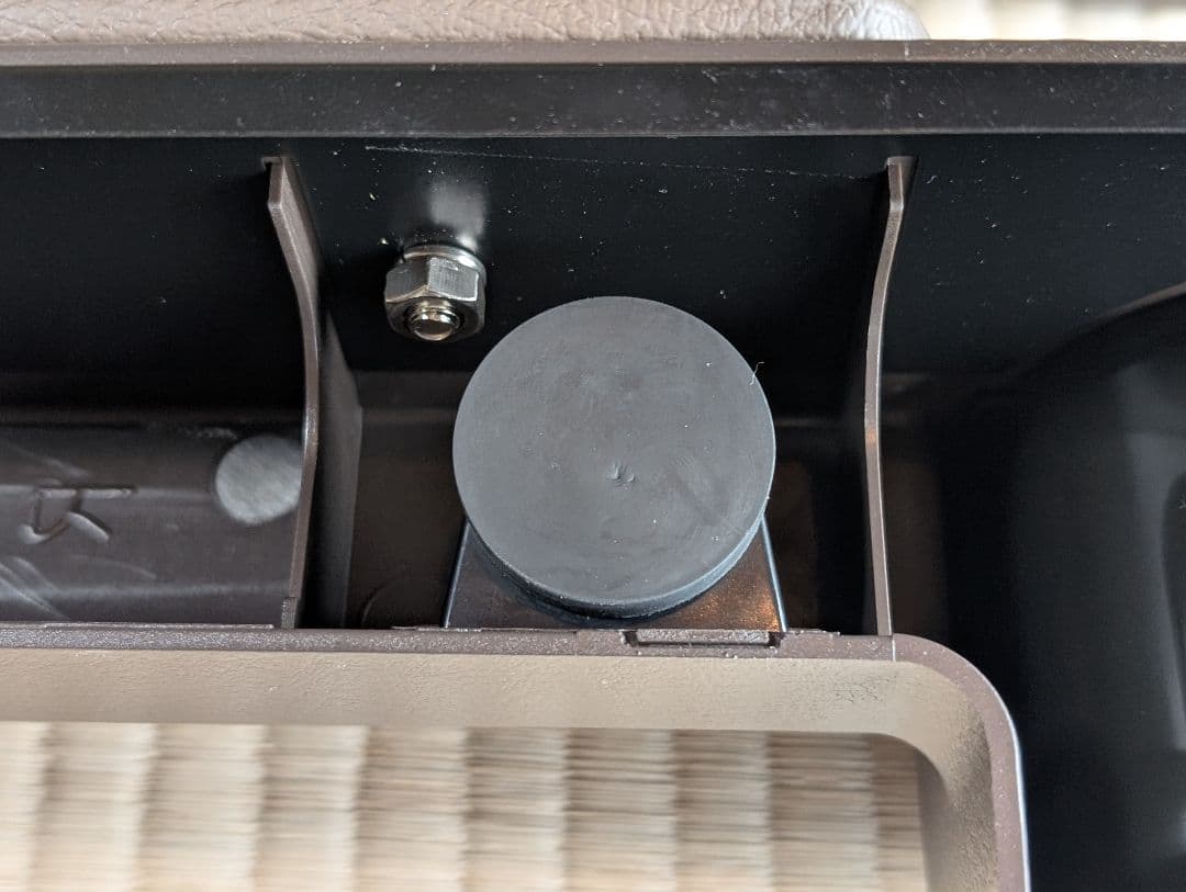 ONE STONE アームレスト ブラウン