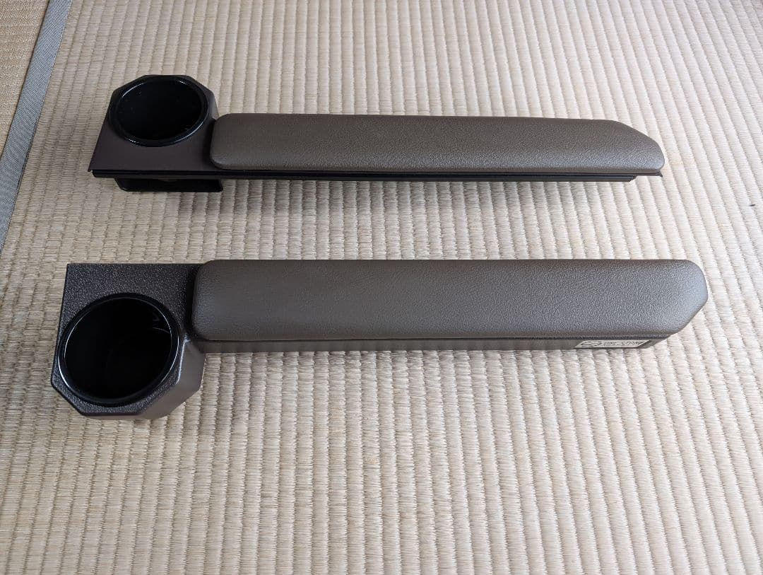 ONE STONE アームレスト ブラウン