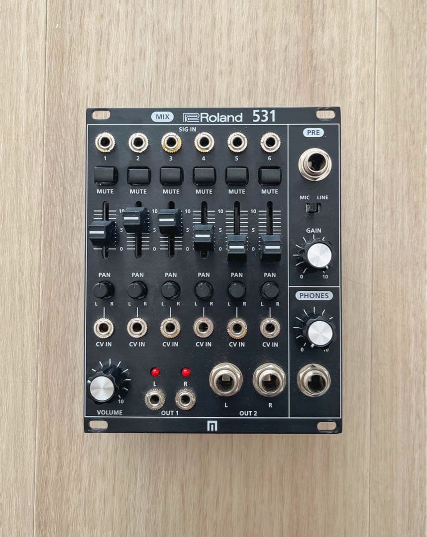 Roland 531 モジュラーシンセサイザー用ミキサー