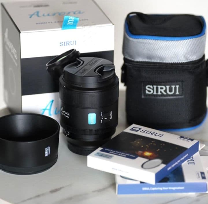 値下げ 本日までSIRUI 85mm F1.4 単焦点レンズ
