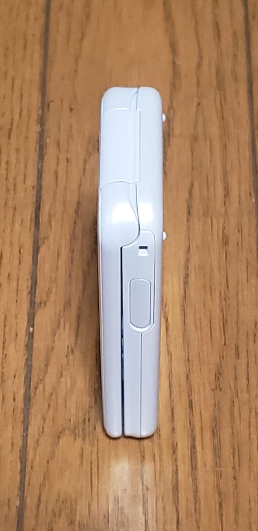 docomo らくらくホンF-01M ホワイト