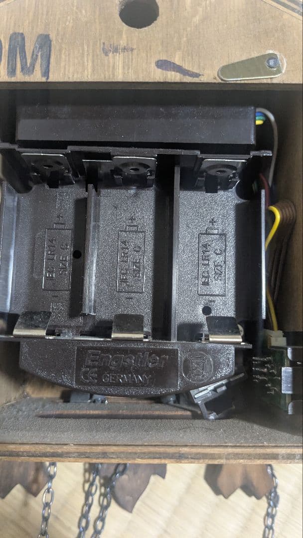 ドイツ製　クォーツ式鳩時計　森の時計