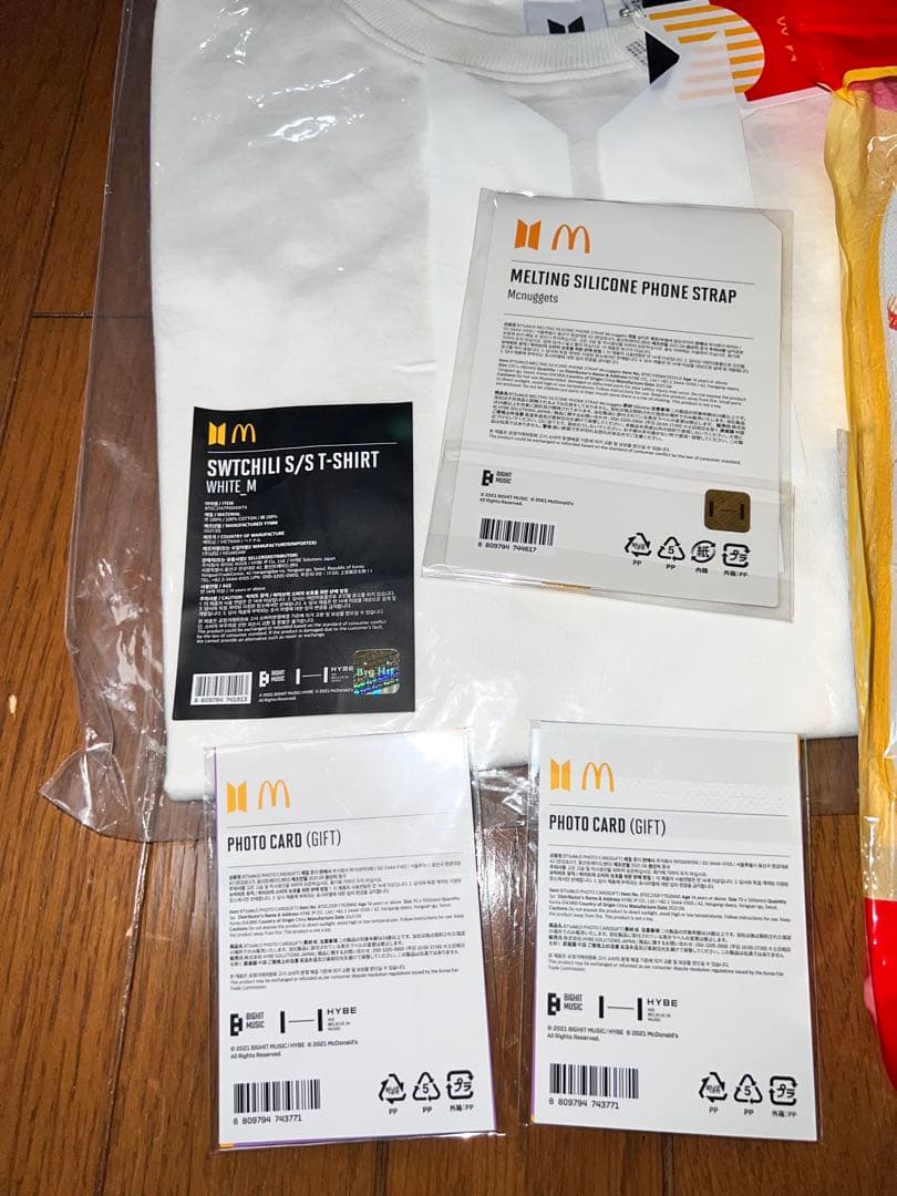 BTS x マクドナルド Tシャツ Mサイズ