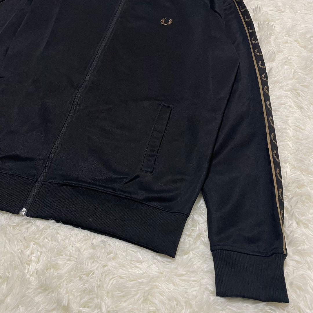 美品　FRED PERRY トラックジャケット　ジャージ　月桂樹　刺繍　黒