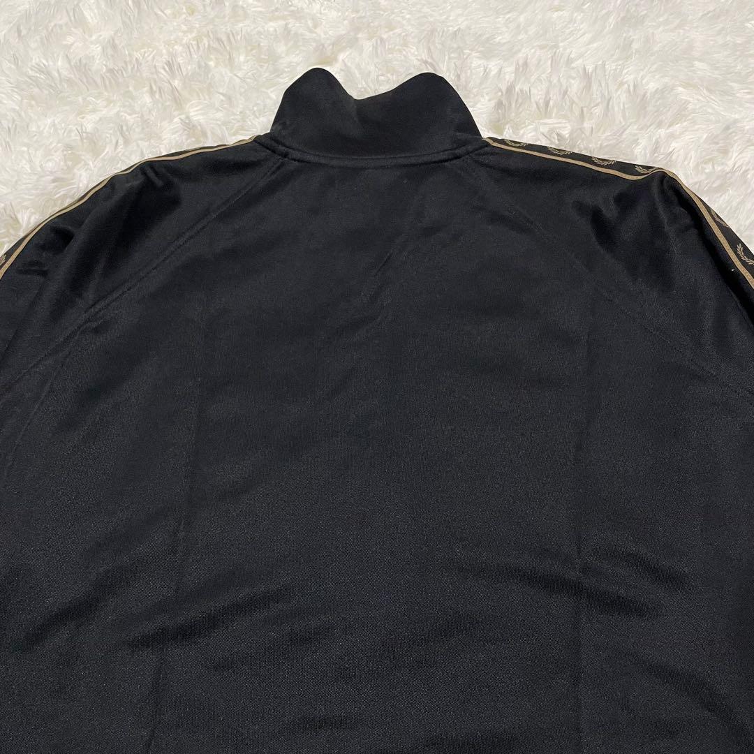 美品　FRED PERRY トラックジャケット　ジャージ　月桂樹　刺繍　黒