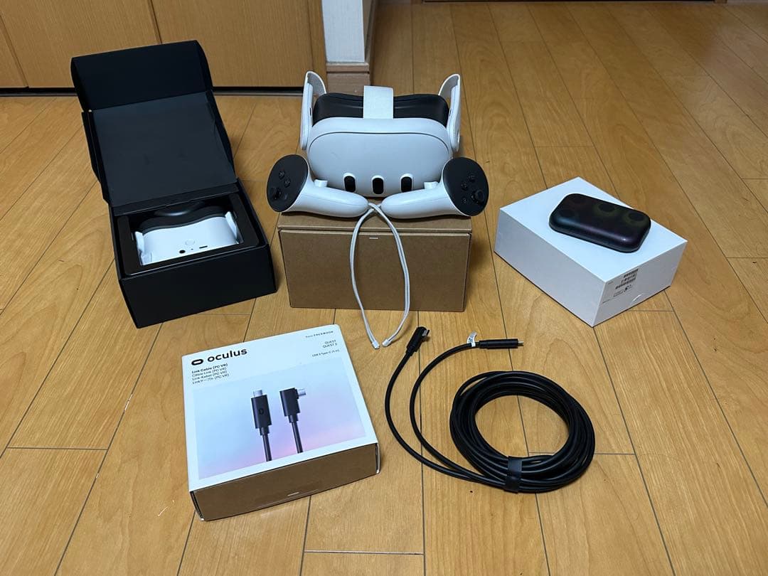  Quest 2 ヘッドセットと付属品セット