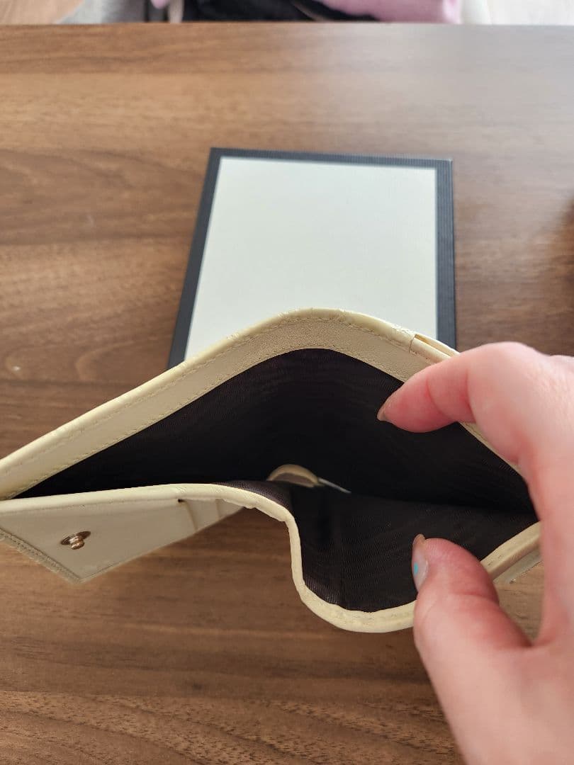 GUCCI マイクロシマGG柄 二つ折り財布