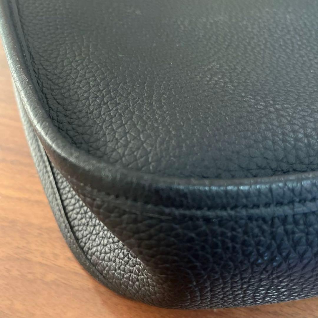 Hロゴ Hパンチング ショルダーバッグ　ノーブランド