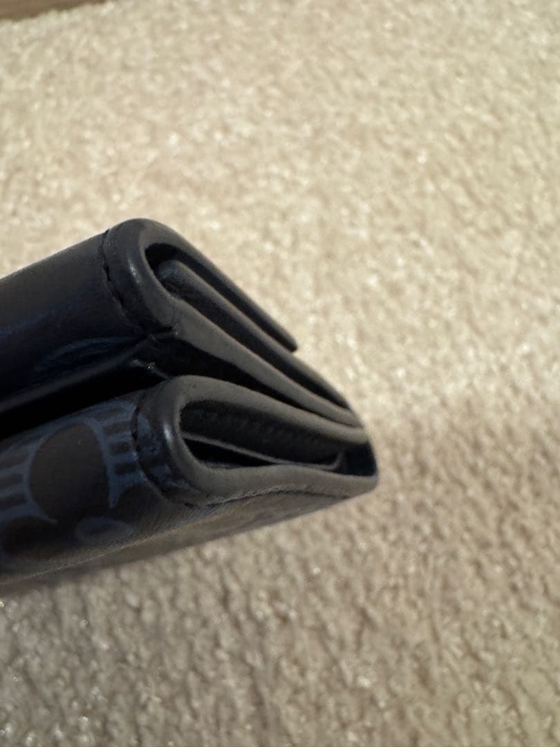 ルイヴィトン ディスカバリーコンパクト モノグラム シャドウ ネイビー 財布