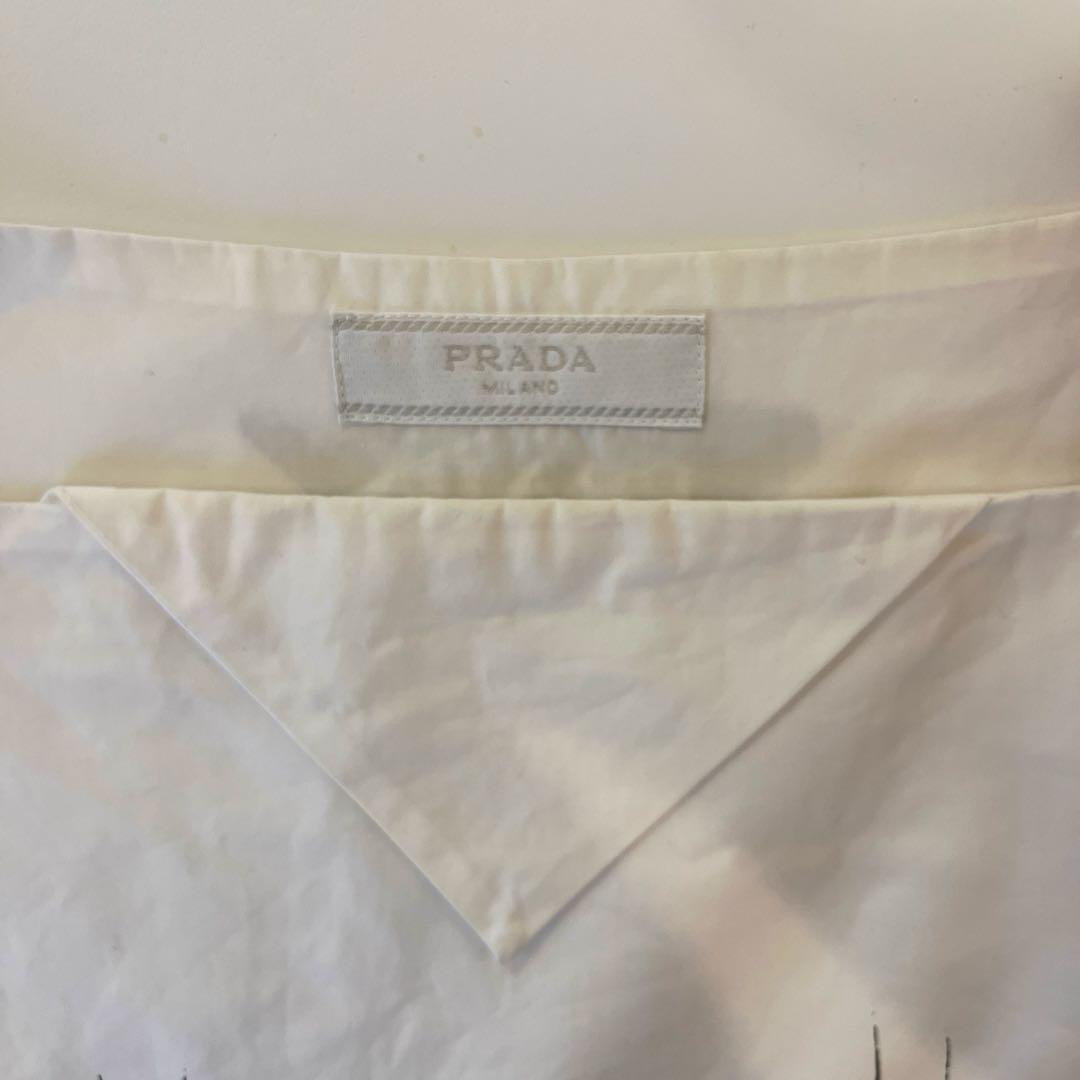 【プラダ】SS25 メンズコレクションノースリーブ　トップス