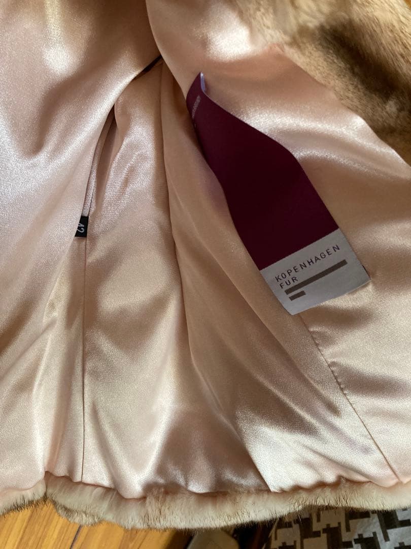 ミンク　ピンクファーコート ショート丈 大きな襟