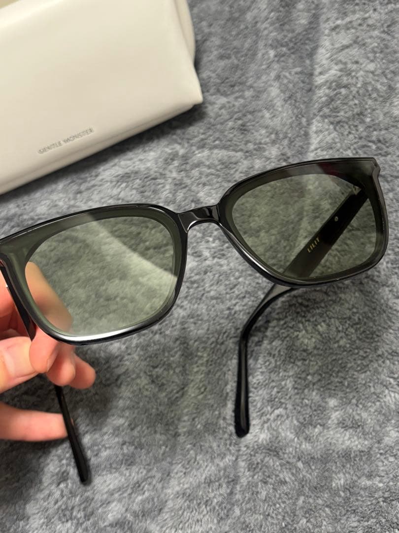 GENTLE MONSTER LILIT グリーン　正規品　付属品、ショッパー付