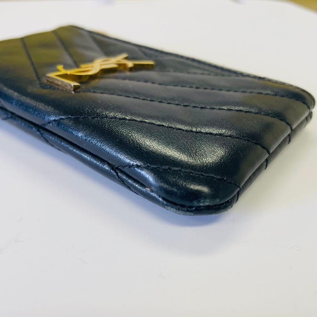 YSL 黒 レザー ケース キーチェーン付き　イヴ・サンローラン