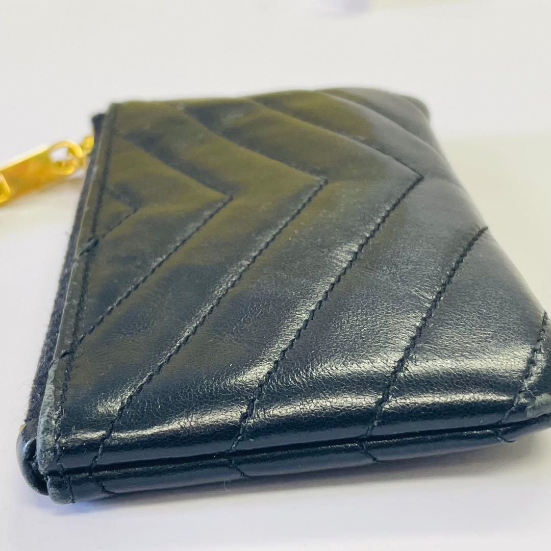 YSL 黒 レザー ケース キーチェーン付き　イヴ・サンローラン
