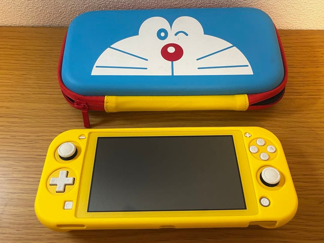Nintendo Switch Lite イエロー ドラえもんケース付き