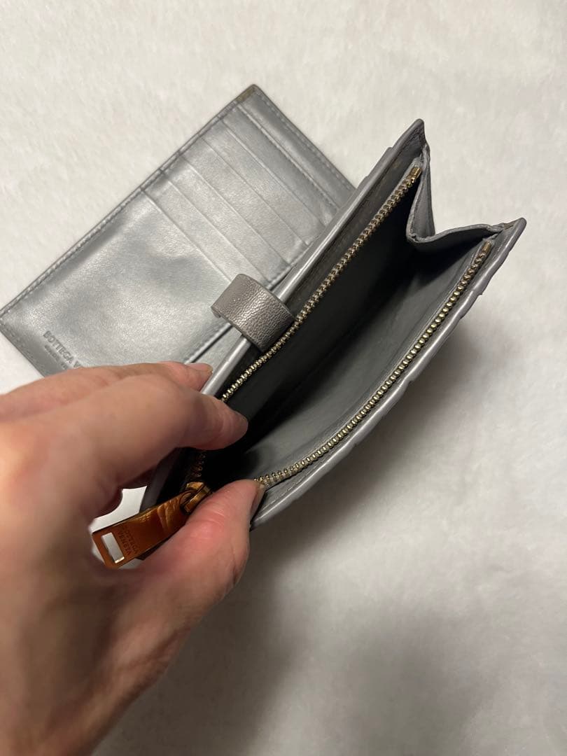 お値下げ可能　ボッテガべネタ　二つ折り財布