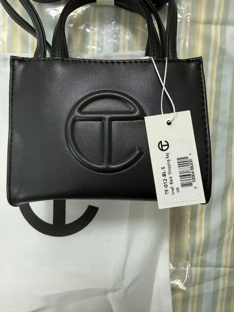 Telfar ブラックショルダーバッグ