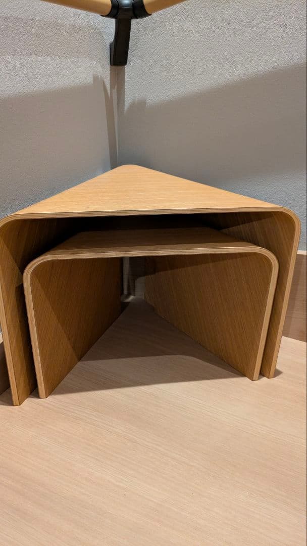 無印良品　オーク　木製三角形　ローテーブル