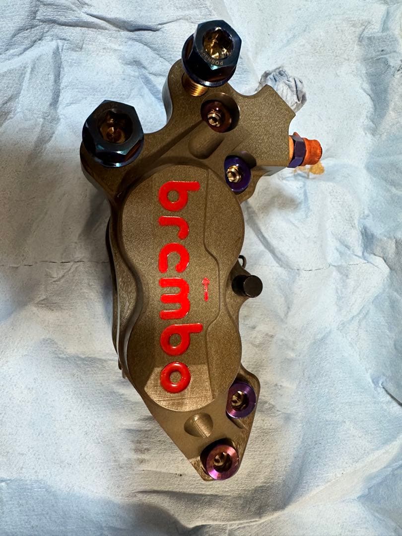 brembo CNC削り出しレーシングキャリパー　40mm