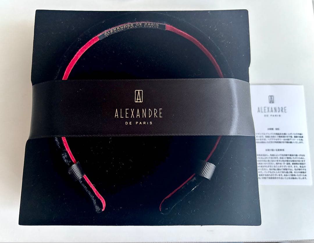 ALEXANDRE DE PARIS ヘアバンド JAL機内販売限定ベロア黒×赤