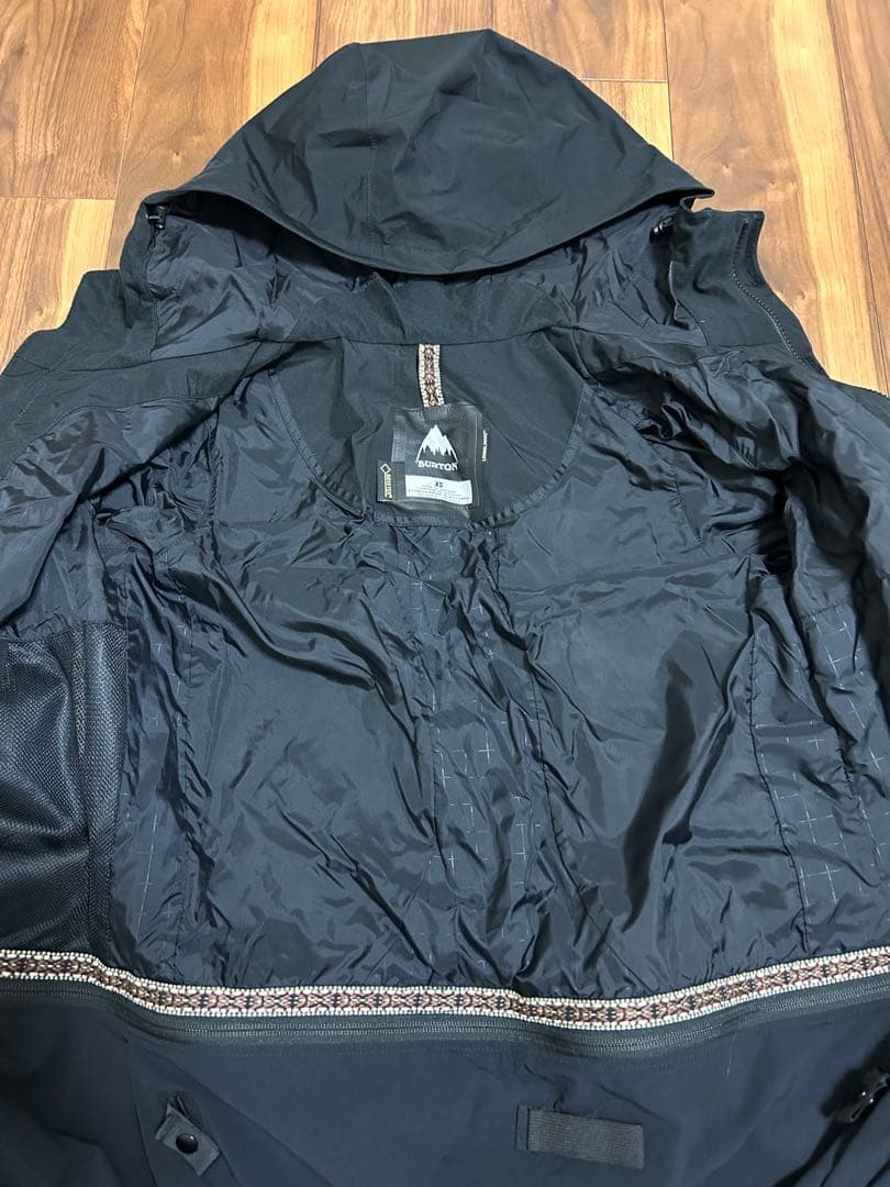 ☆BURTON☆ バートン　ウェア上下　ニット帽　手袋　5点セット　レディース