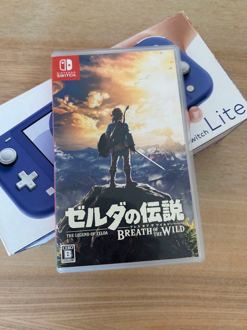 ニンテンドースイッチライト(ゼルダの伝説ブレスオブザワイルドのソフト付き)