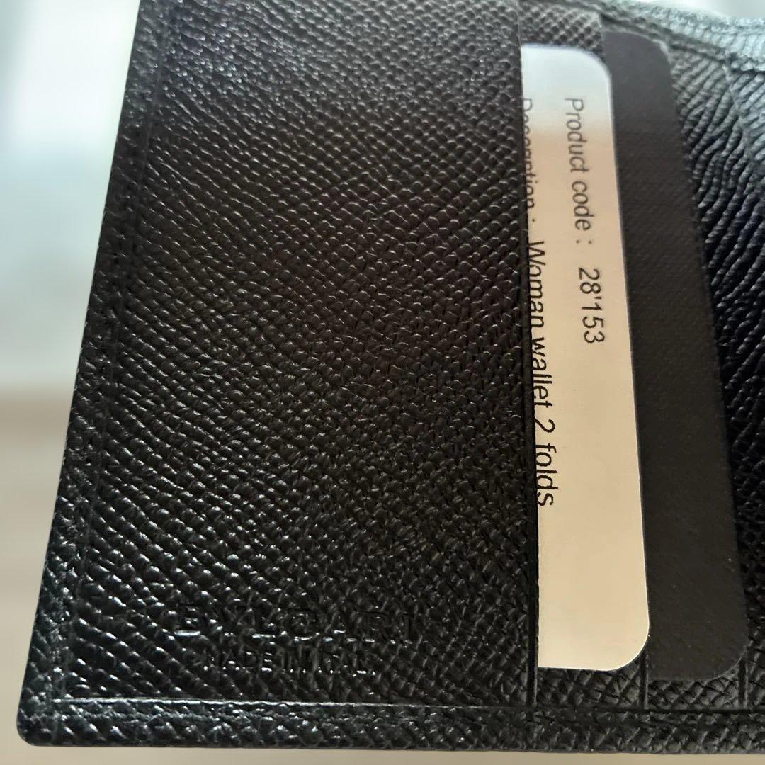 ✨新品・未使用✨BVLGARI (レディース•メンズ)ブラック 二つ折り財布