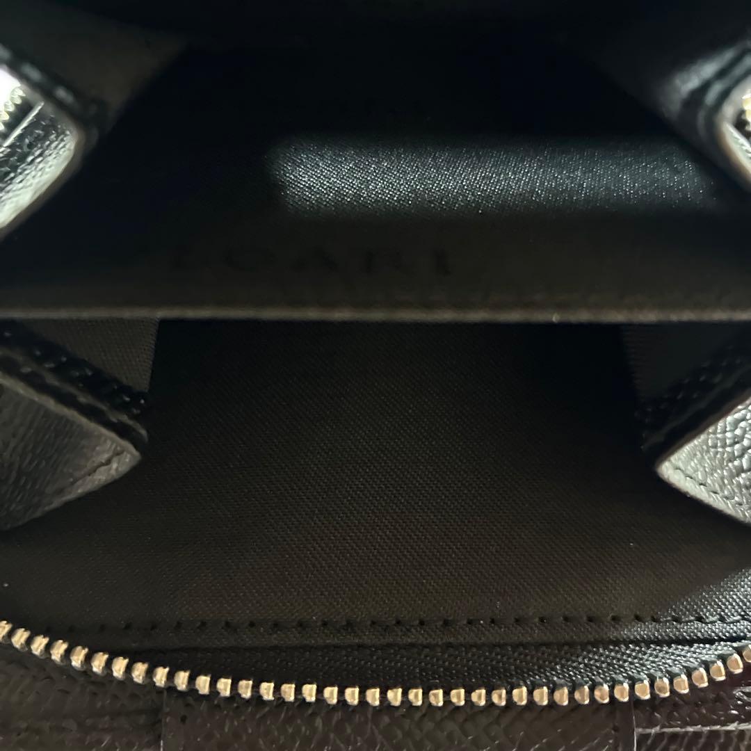 ✨新品・未使用✨BVLGARI (レディース•メンズ)ブラック 二つ折り財布