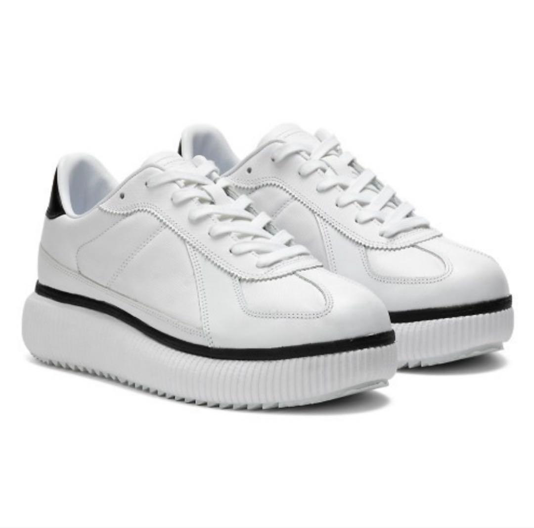 Onitsuka Tigerオニツカタイガー　DELECITYデレシティ25.5