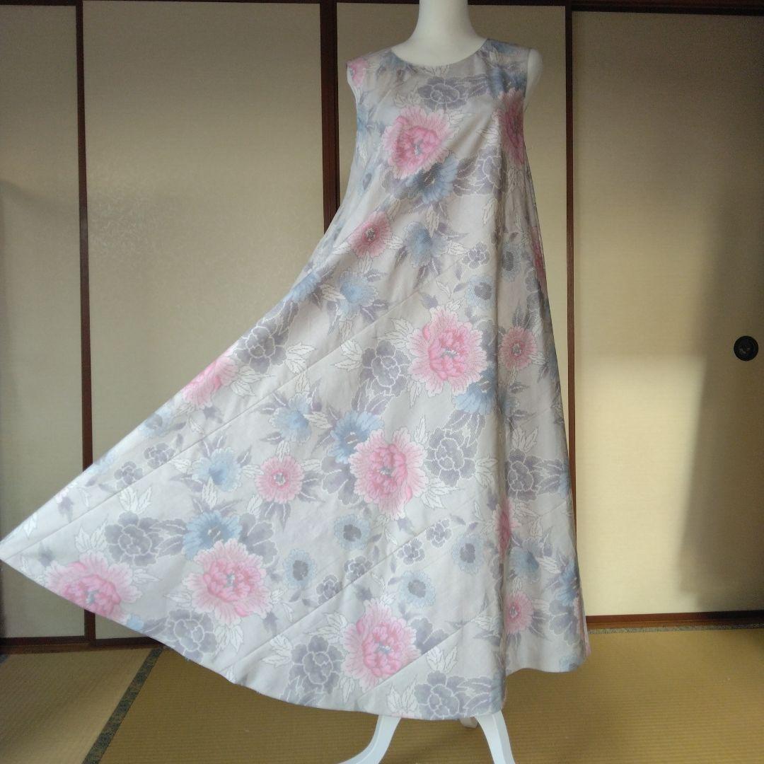 白大島紬解き生地から、バイアス仕立てロングフレアーワンピース　　Ｍ寸