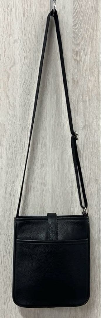 美品　バーバリー　ショルダーバッグ　斜め掛け　レザー　ブラック　レディース