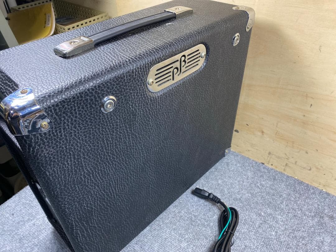 Phil jones bass briefcase 小型　ベースアンプ
