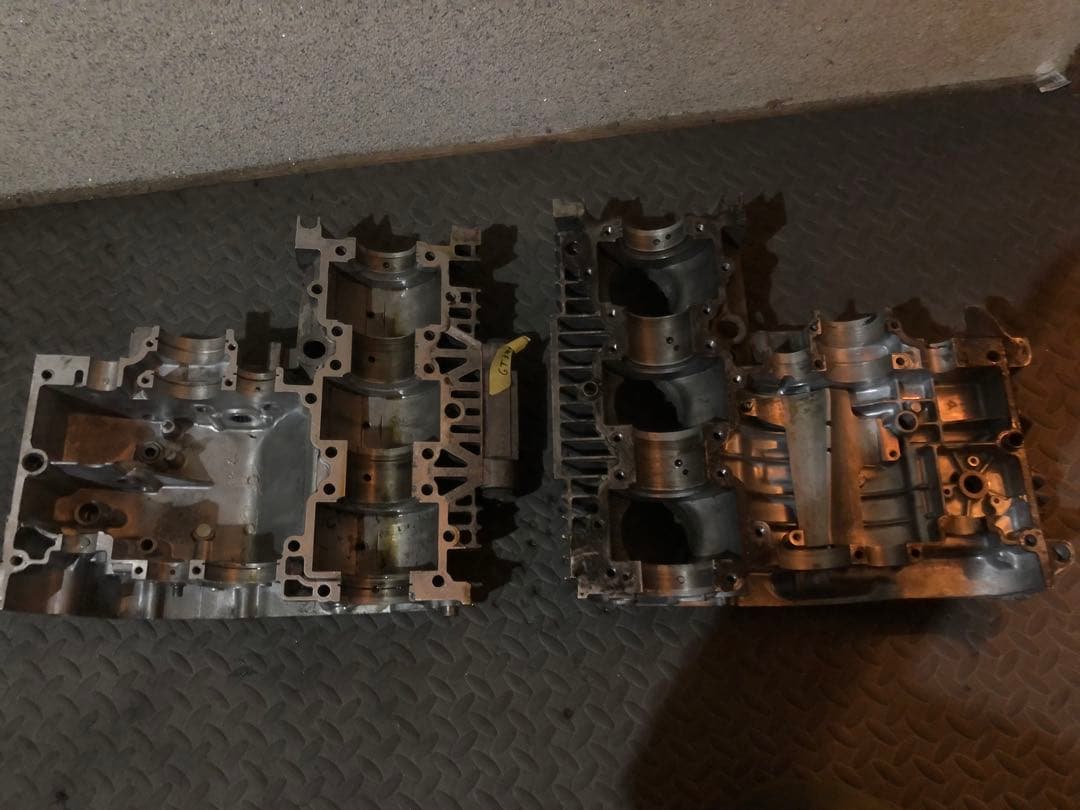 gt380 クランクケース