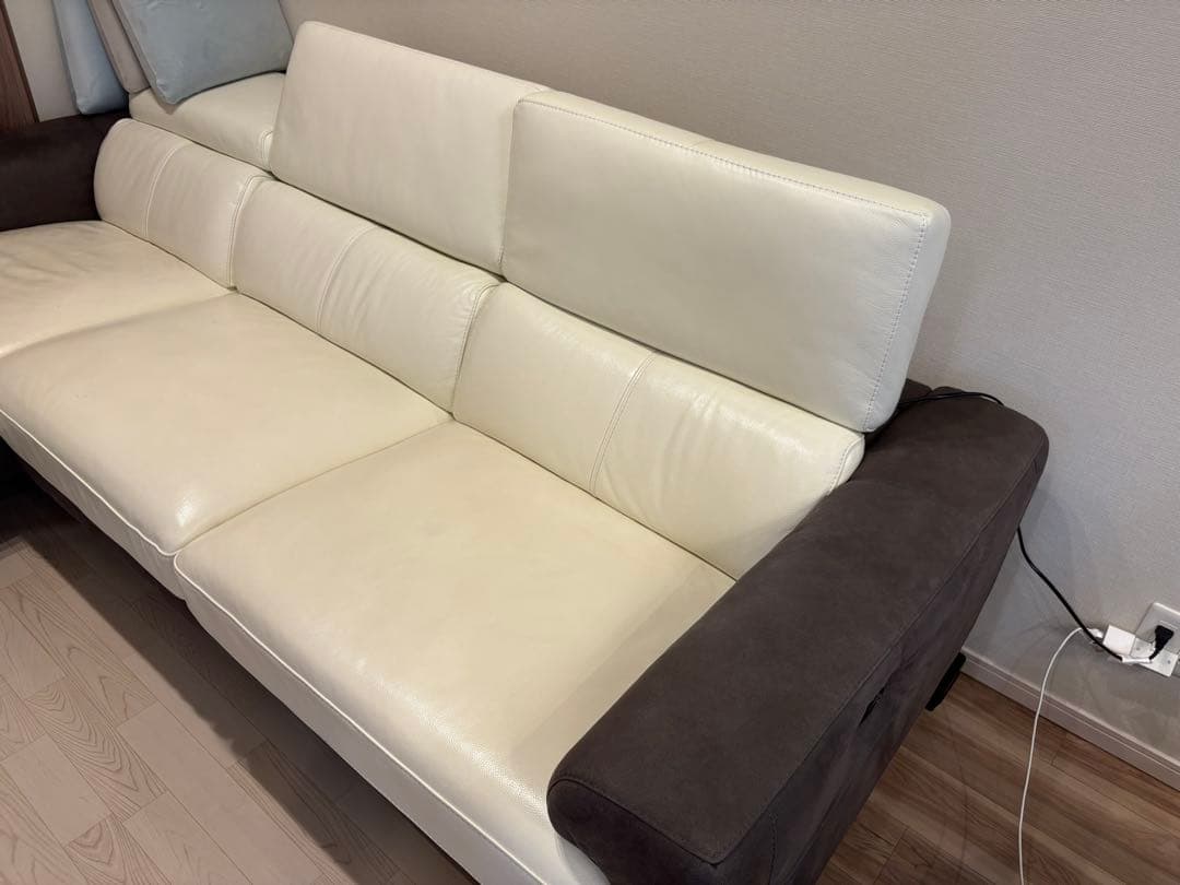 と*次様 東京インテリア電動カウチソファ